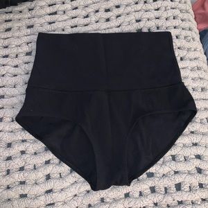 Lululemon yoga shorts